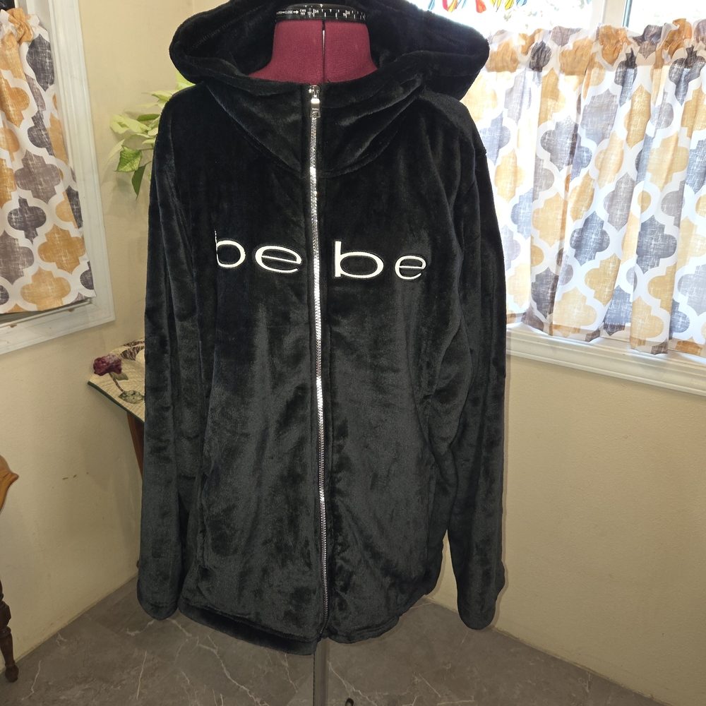NWT bebe Black Hooded Velour Jacket. Size 3X. MMCP